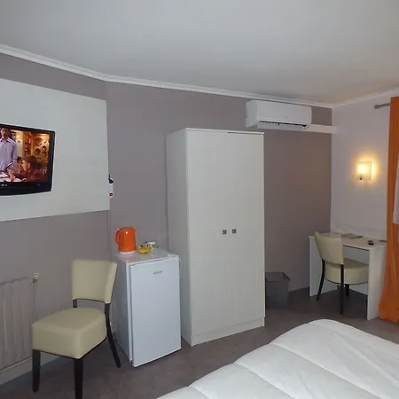 Hotel Du Centre 2*