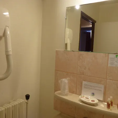Hotel Du Centre 2*