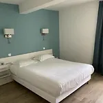 فندق Du Centre 2*